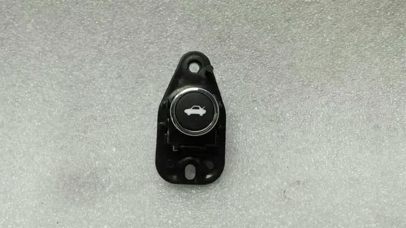 DODGE Dodge Challenger SRT Boot Lid Switch 68141864AA Tailgate Switch