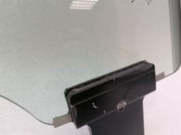 FERRARI Ferrari Purosangue F175 right rear door glass 879652 door window rear right — thumbnail 9