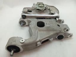 FERRARI Ferrari Purosangue F175 Left Rear Hub 800828 Wheel Bearing Housing Rear Left — thumbnail 1