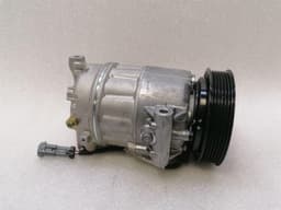 FERRARI Ferrari Purosangue F175 A/C Compressor 832556 SPARES OR REPAIR AC Compressor — thumbnail 8