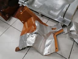 FERRARI Ferrari F12 Berlinetta F152 Tunnel Heat Shield 84717000 Underfloor Trim — thumbnail 4