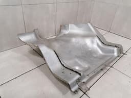 FERRARI Ferrari F12 Berlinetta F152 Tunnel Heat Shield 84717000 Underfloor Trim — thumbnail 6