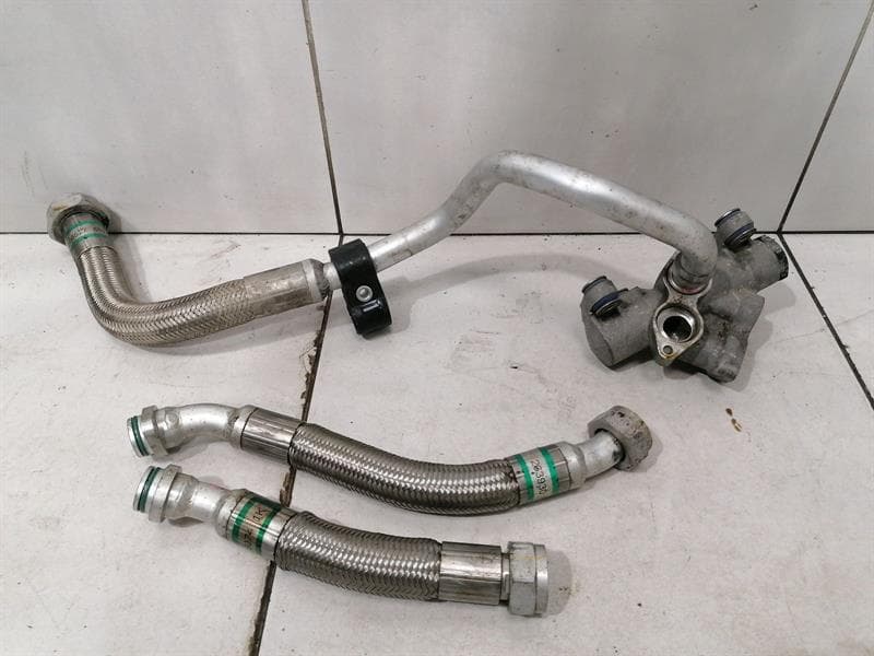 FERRARI FERRARI FF F151 PIPE 304797 HOSE KIT SET OIL THERMOSTAT