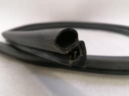 FERRARI Ferrari FF F151 Door Seal LEFT 82213000 Door Seals LEFT — thumbnail 8
