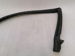 FERRARI Ferrari FF F151 Door Seal LEFT 82213000 Door Seals LEFT — thumbnail 6