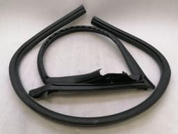 FERRARI Ferrari FF F151 Door Seal LEFT 82213000 Door Seals LEFT — thumbnail 1