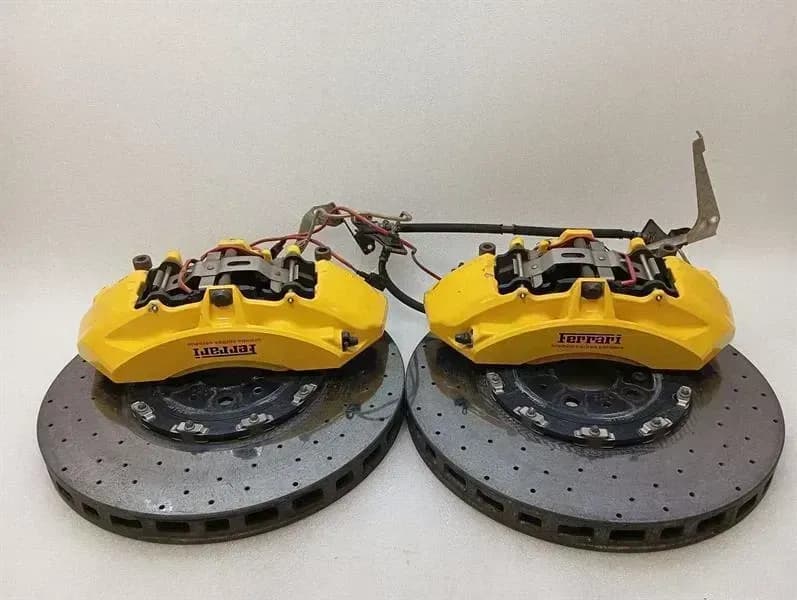 FERRARI Ferrari FF F151 Front Brake Set 267314 Caliper Set CARBON CERAMIC YELLOW
