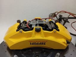 FERRARI Ferrari FF F151 Front Brake Set 267314 Caliper Set CARBON CERAMIC YELLOW — thumbnail 3
