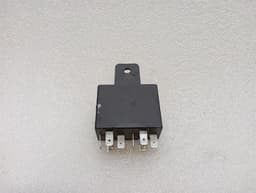 FERRARI Ferrari FF F151 Relay 253060 Relay INTERMITTENT UNIT FOR WIPER MOTOR — thumbnail 6