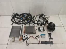 FERRARI Ferrari FF F151 Heater Blower System Set 83737100 RHD RIGHT HAND DRIVE — thumbnail 1