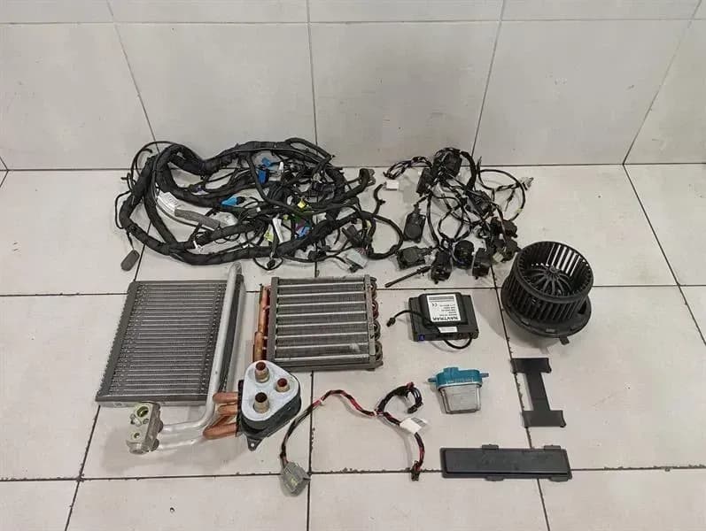 FERRARI Ferrari FF F151 Heater Blower System Set 83737100 RHD RIGHT HAND DRIVE