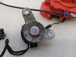 FERRARI Ferrari FF F151 Right Door Lock 8987800 RHD RIGHT HANDLEBAR — thumbnail 6