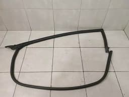 FERRARI Ferrari FF F151 Left Door Seal 82213000 Door Seals Left — thumbnail 8
