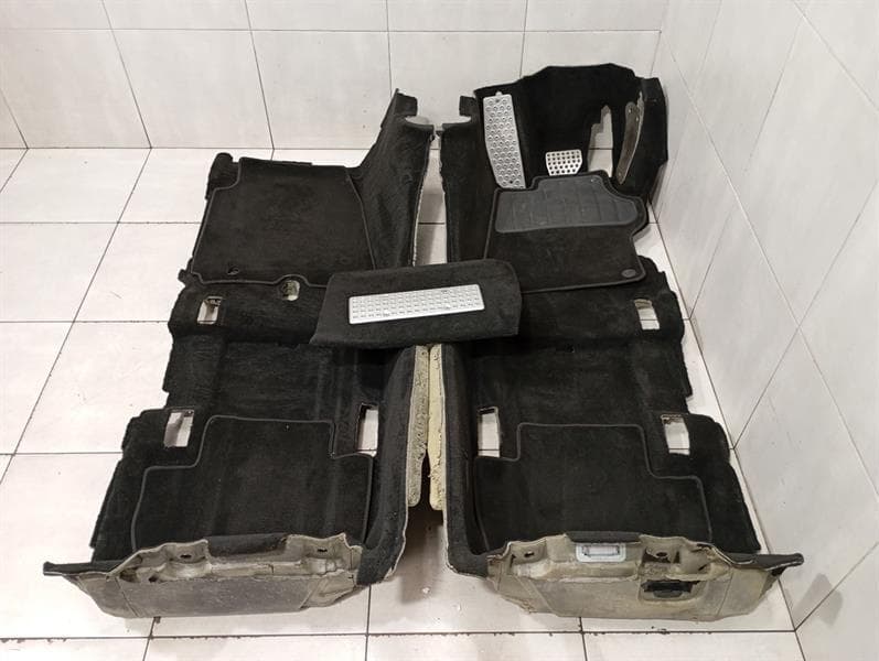FERRARI Ferrari FF F151 Main Floor Carpet Set 839428 RHD RIGHT HANDLEBAR