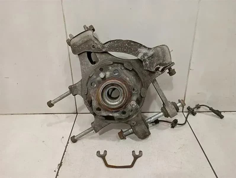Ferrari FF F151 Left Rear Hub 299933 Wheel Bearing Case Rear Left