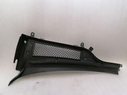FERRARI FERRARI GTC4 LUSSO F151M LEFT AIR INTAKE GUIDE 88038000 RIGHT HAND DRIVE RHD — thumbnail 1