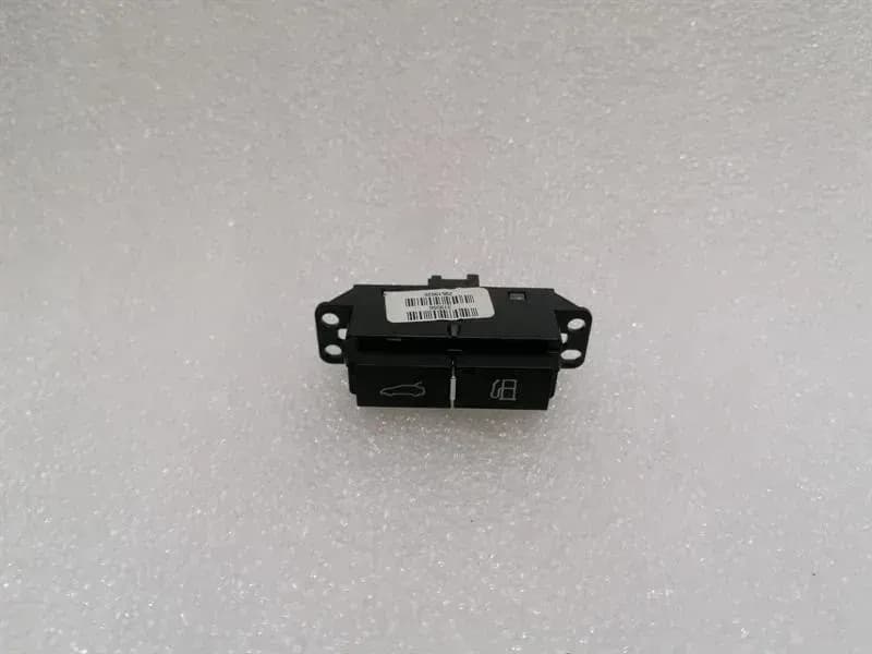 FERRARI FERRARI GTC4 LUSSO F151M SWITCH 319556 LID AND FUEL FILLER FLAP RELEASE BUTTONS