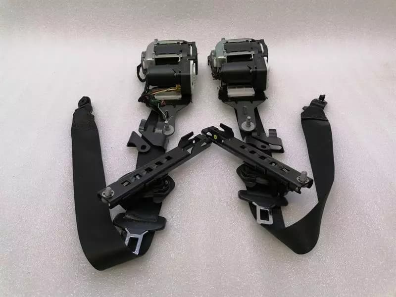 MERCEDES-BENZ Mercedes C W204 front seatbelt set A2048601785 seat belt front set