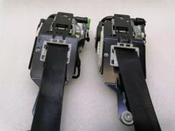 MERCEDES-BENZ Mercedes C W204 front seatbelt set A2048601785 seat belt front set — thumbnail 3