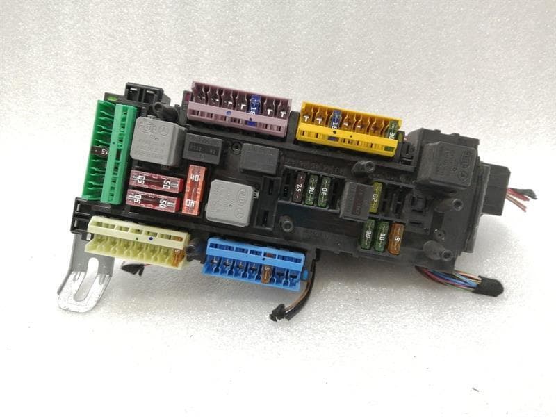 MERCEDES-BENZ Mercedes C Class W204 Rear SAM Fuse Box A2045458201 Fuse Box SAM