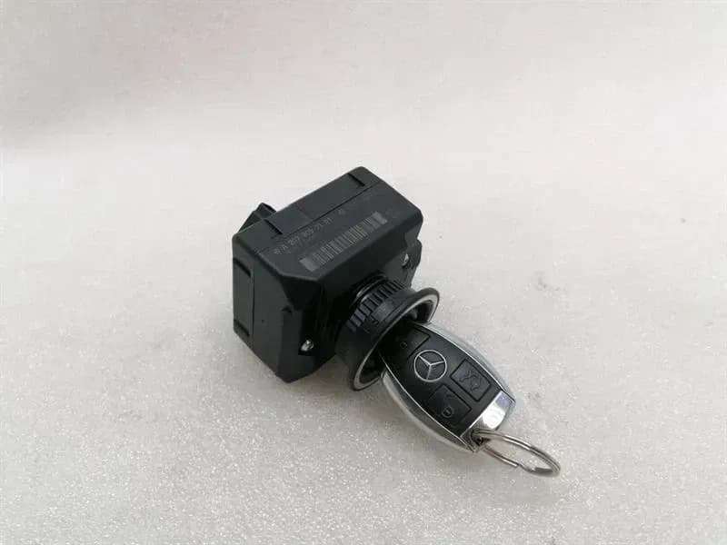 Mercedes C Class W204 Electronic Module A2079057101 Control Unit EZS + KEY