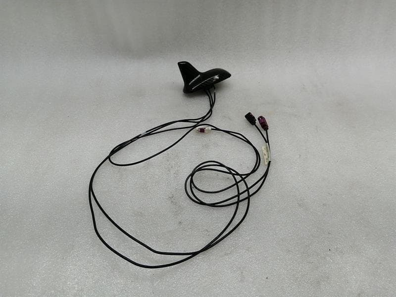 MERCEDES-BENZ MERCEDES C Class W204 Aerial / Antenna A2048204575 Antenna ROOF SHARK