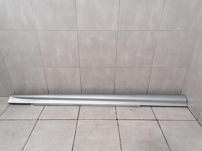MERCEDES-BENZ Mercedes C63 AMG W204 right side skirt A2046982854 side sills right M156