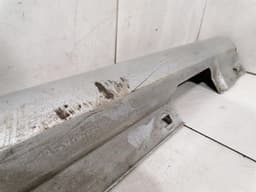 MERCEDES-BENZ Mercedes C63 AMG W204 right side skirt A2046982854 side sills right M156 — thumbnail 8
