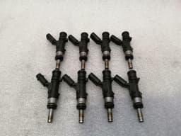 MERCEDES-BENZ Mercedes C63 AMG M156 W204 Injector Set of 8 A1560780023 Injection Nozzle Set — thumbnail 1