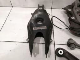 MERCEDES-BENZ Mercedes C Class W204 C63 AMG RRH Hub A2043503208 Wheel Bearing Housing Rear Right — thumbnail 8