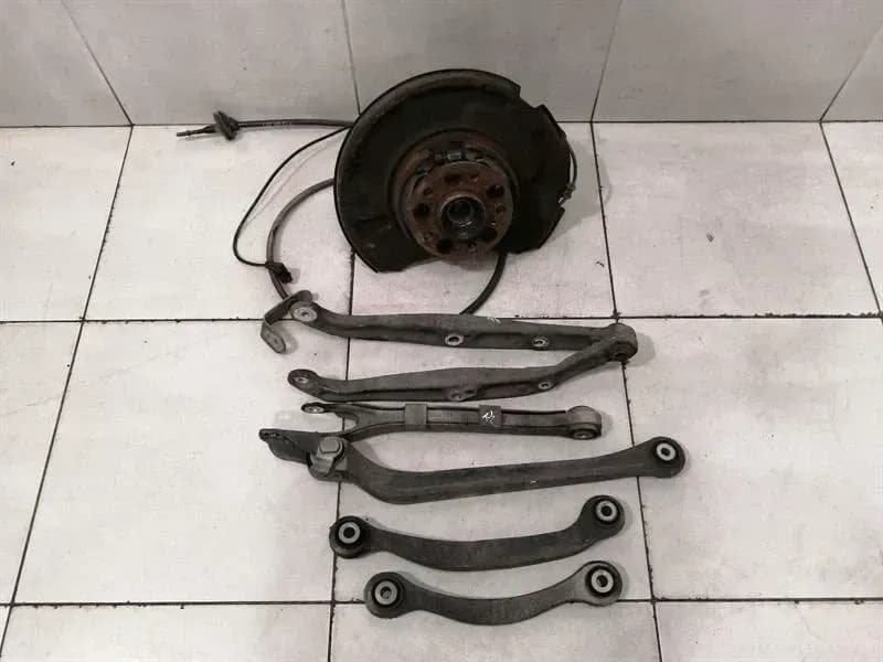 MERCEDES-BENZ Mercedes E63 AMG W211 Left Rear Hub SET A2113504508 Wheel Bearing Housing Rear Left