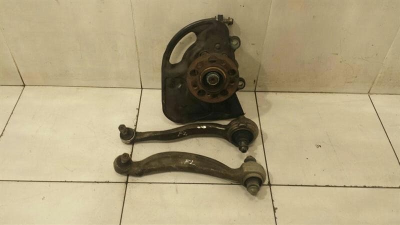 Mercedes C Class W204 C63 AMG Left Front Hub A2043321901 Wheel Bearing Housing Front L