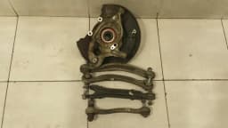 MERCEDES-BENZ Mercedes C63 W204 Left Rear Hub A2043503108 Wheel Bearing Housing Rear Left — thumbnail 5