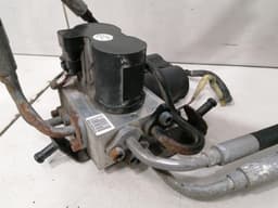 MERCEDES-BENZ Mercedes W221 rear ABC suspension valve A2213201058 rear air suspension valve — thumbnail 7