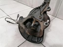 MERCEDES-BENZ Mercedes E63 AMG W211 Right Front Hub A2113306720 Wheel Bearing Housing Front Right — thumbnail 3