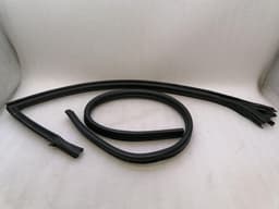 FERRARI Ferrari F12 Berlinetta F152 Left Door Seal 83370100 Door Seals Left Set — thumbnail 9
