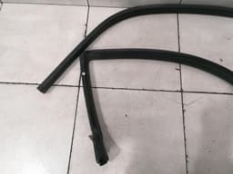 FERRARI Ferrari F12 BERLINETTA F152 Right Door Seal 83370000 Door Seals Right — thumbnail 2