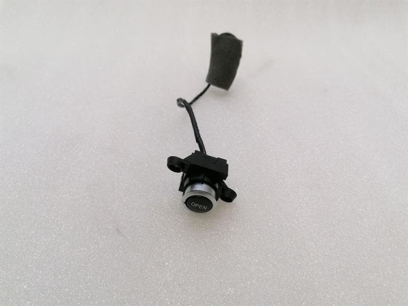 FERRARI Ferrari F12 BERLINETTA F152 Glovebox Switch 268001 Switch