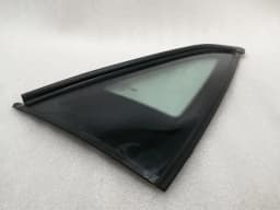 FERRARI Ferrari F12 Berlinetta RRH Quarter Glass 84265000 Door Window 1⁄4 Rear Right — thumbnail 3