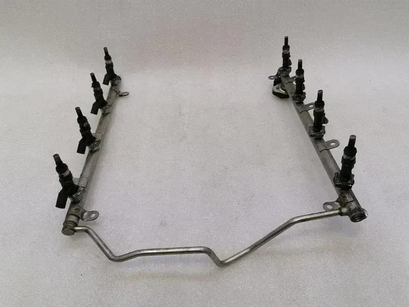 Mercedes ML W164 Fuel Rail A1560701595 Injection Strip Pipe Distributor M156 V8