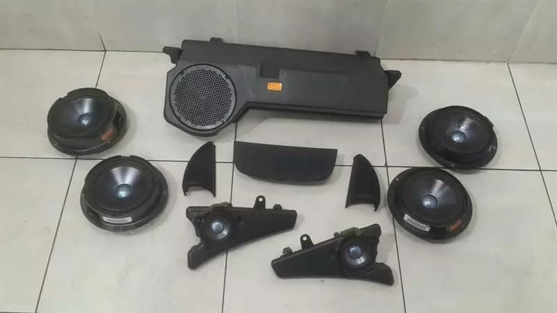 MERCEDES-BENZ Mercedes R Class W251 Speaker Set A2518200002 Speaker Set HK Logic7 Set