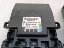 MERCEDES-BENZ Mercedes ML W164 front door module set A1648205985 control unit front door set — thumbnail 3