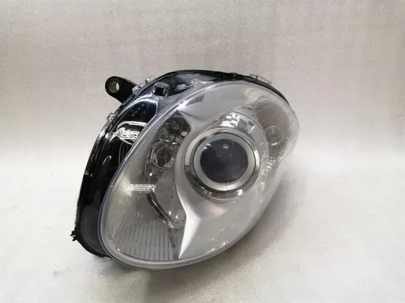 MERCEDES-BENZ Mercedes R Class W251 Right Headlight A2518201661 DYNAMIC XENON Headlights RH