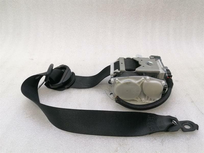 Mercedes ML W164 Front Right Seatbelt A2518603086 Seat Belt Strap Front Re