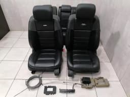 MERCEDES-BENZ Mercedes ML W164 seat interior amg ml63 seat logo coat of arms — thumbnail 1