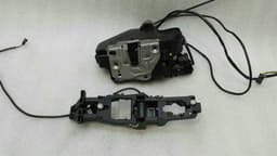 MERCEDES-BENZ Mercedes CLS W219 rear left door lock A2197301135 door lock rear left — thumbnail 3