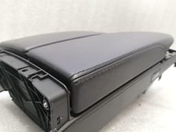 MERCEDES-BENZ Mercedes C63 AMG W204 RHD Armrest A2076800796 Right Hand Drive Leather RHD — thumbnail 3