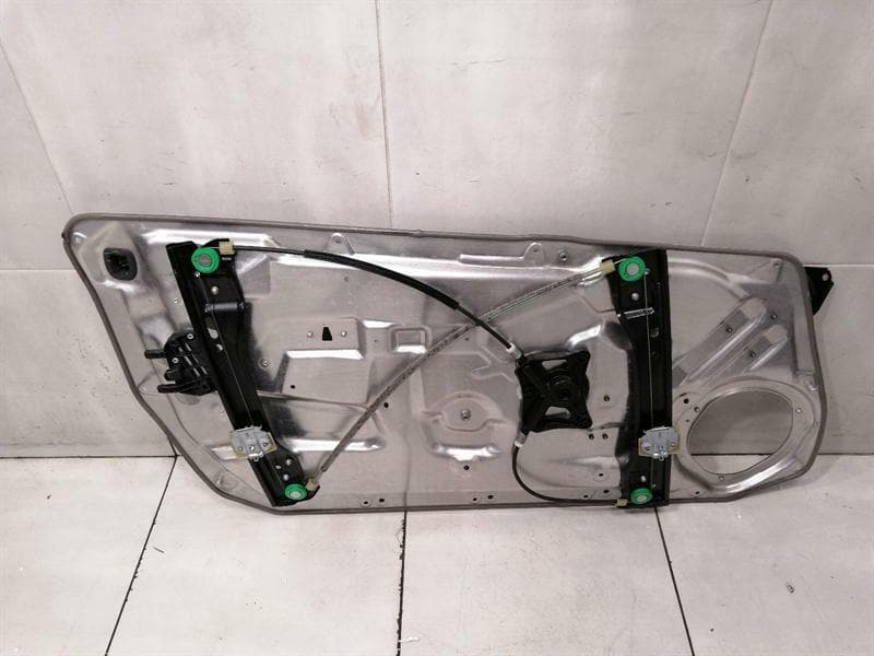 MERCEDES-BENZ Mercedes C Coupe W204 Right Front Door Winder A2047203179 Front Window Regulator RE