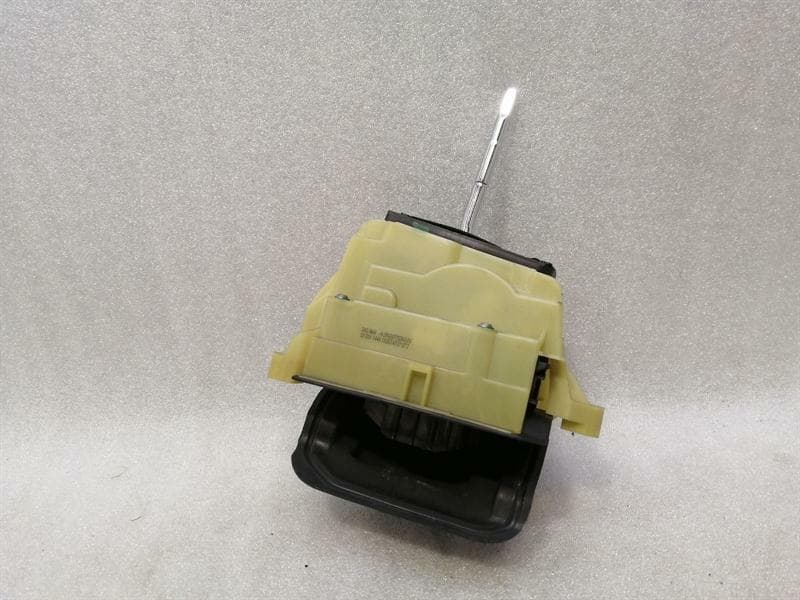 MERCEDES-BENZ Mercedes C63 AMG W204 Gear Selector A2042677524 Circuit Backdrop M156 V8