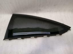 MERCEDES-BENZ Mercedes C W204 left rear quarter glass A2046706712 door window 1/4 rear left — thumbnail 2